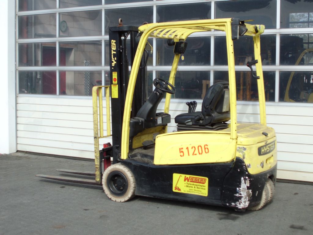 Hyster-J2.00XNT-Elektro 3 Rad-Stapler-www.wiegers-gabelstapler.de Hyster-J2.00XNT-Elektro 3 Rad-Stapler-www.wiegers-gabelstapler.de