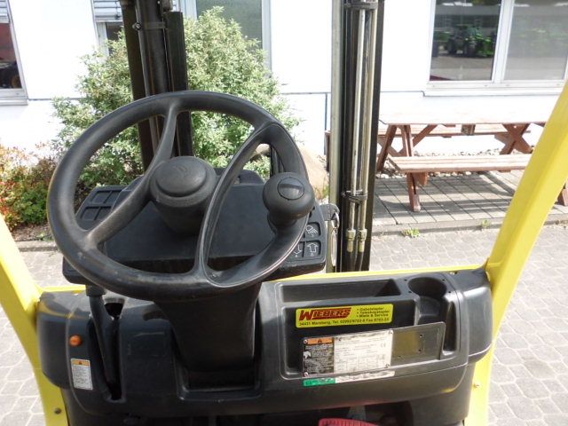 Hyster-H3.0FT-Dieselstapler-www.wiegers-gabelstapler.de Hyster-H3.0FT-Dieselstapler-www.wiegers-gabelstapler.de