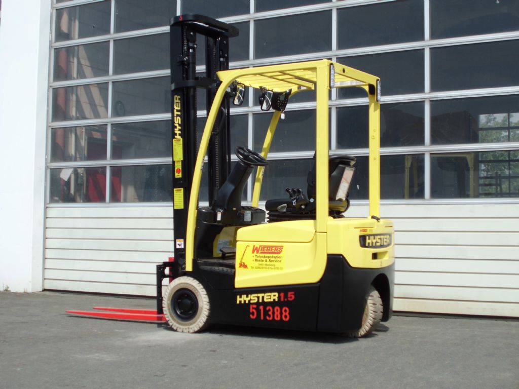 Hyster-A1.5XNT-Elektro 3 Rad-Stapler-www.wiegers-gabelstapler.de Hyster-A1.5XNT-Elektro 3 Rad-Stapler-www.wiegers-gabelstapler.de