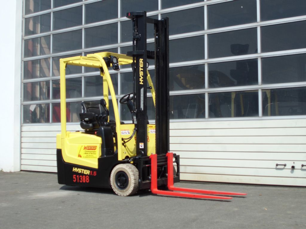Hyster-A1.5XNT-Elektro 3 Rad-Stapler-www.wiegers-gabelstapler.de Hyster-A1.5XNT-Elektro 3 Rad-Stapler-www.wiegers-gabelstapler.de