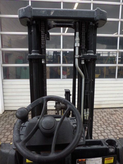 Hyster-H2.5FT-Dieselstapler-www.wiegers-gabelstapler.de Hyster-H2.5FT-Dieselstapler-www.wiegers-gabelstapler.de