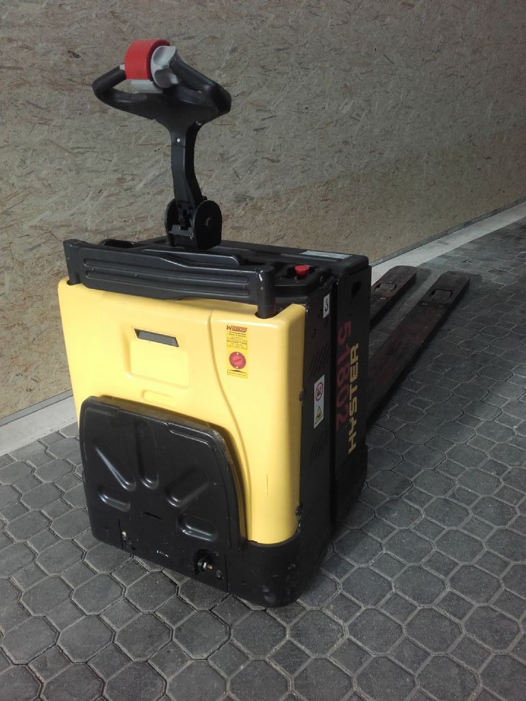 Hyster-P2.0S FBW-Fahrerstandstapler-www.wiegers-gabelstapler.de Hyster-P2.0S FBW-Fahrerstandstapler-www.wiegers-gabelstapler.de