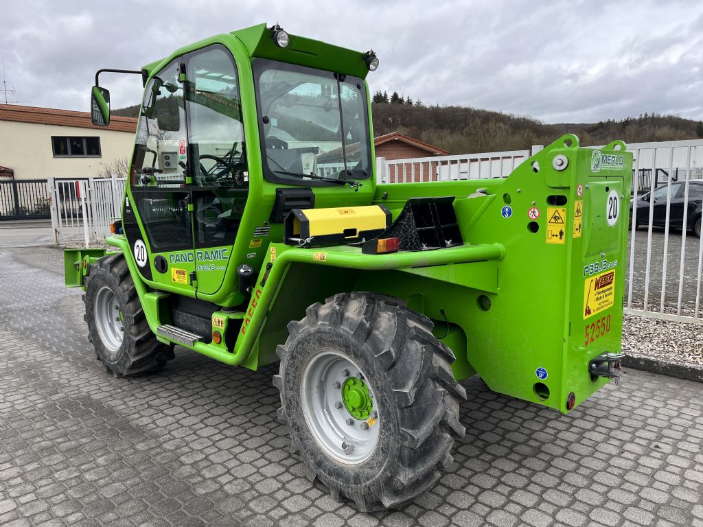 Merlo-P38.13 Plus-Teleskopstapler starr-www.wiegers-gabelstapler.de