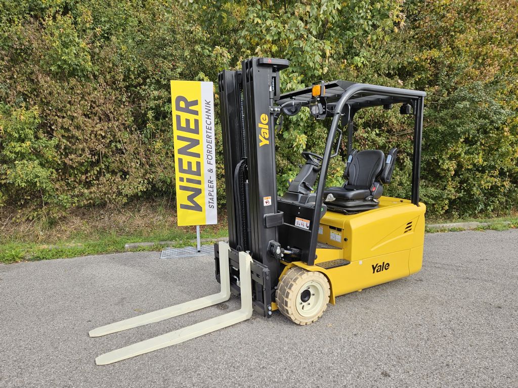 Yale ERP20UXT Elektro 3 Rad-Stapler www.stapler-wiener.at Yale ERP20UXT Elektro 3 Rad-Stapler www.stapler-wiener.at