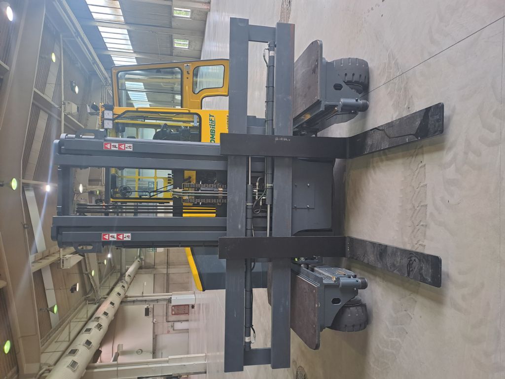 Combilift C5800ET Mehrwegestapler www.stapler-wiener.at Combilift C5800ET Mehrwegestapler www.stapler-wiener.at