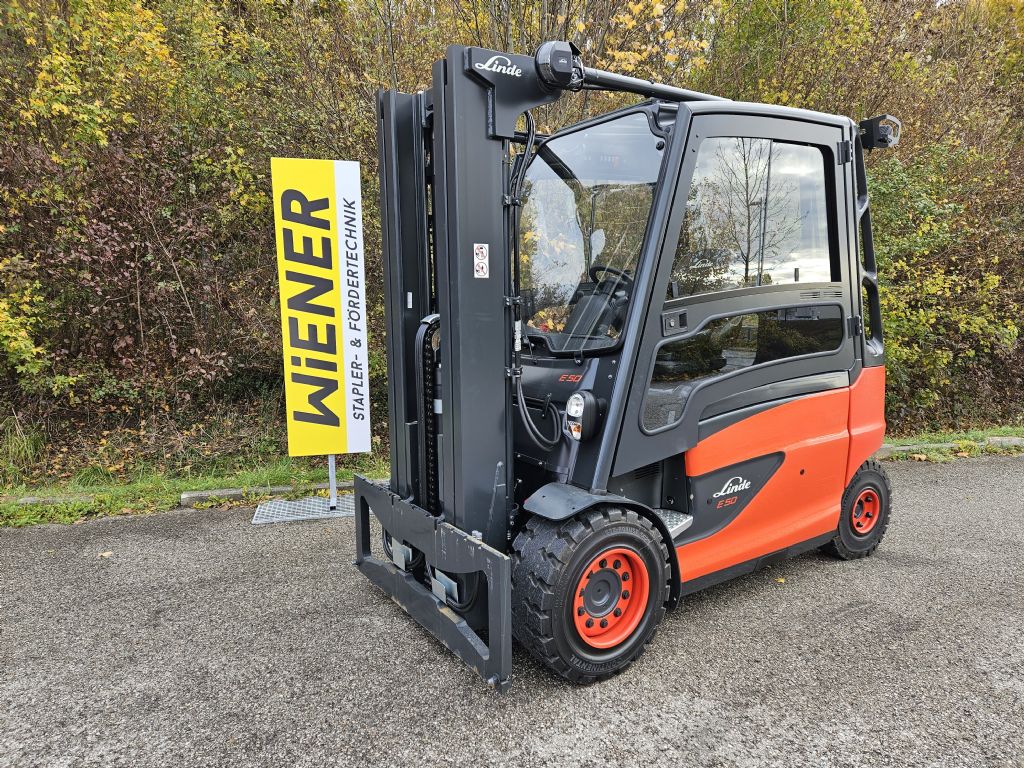 Linde E50HL Elektro 4 Rad-Stapler www.stapler-wiener.at Linde E50HL Elektro 4 Rad-Stapler www.stapler-wiener.at