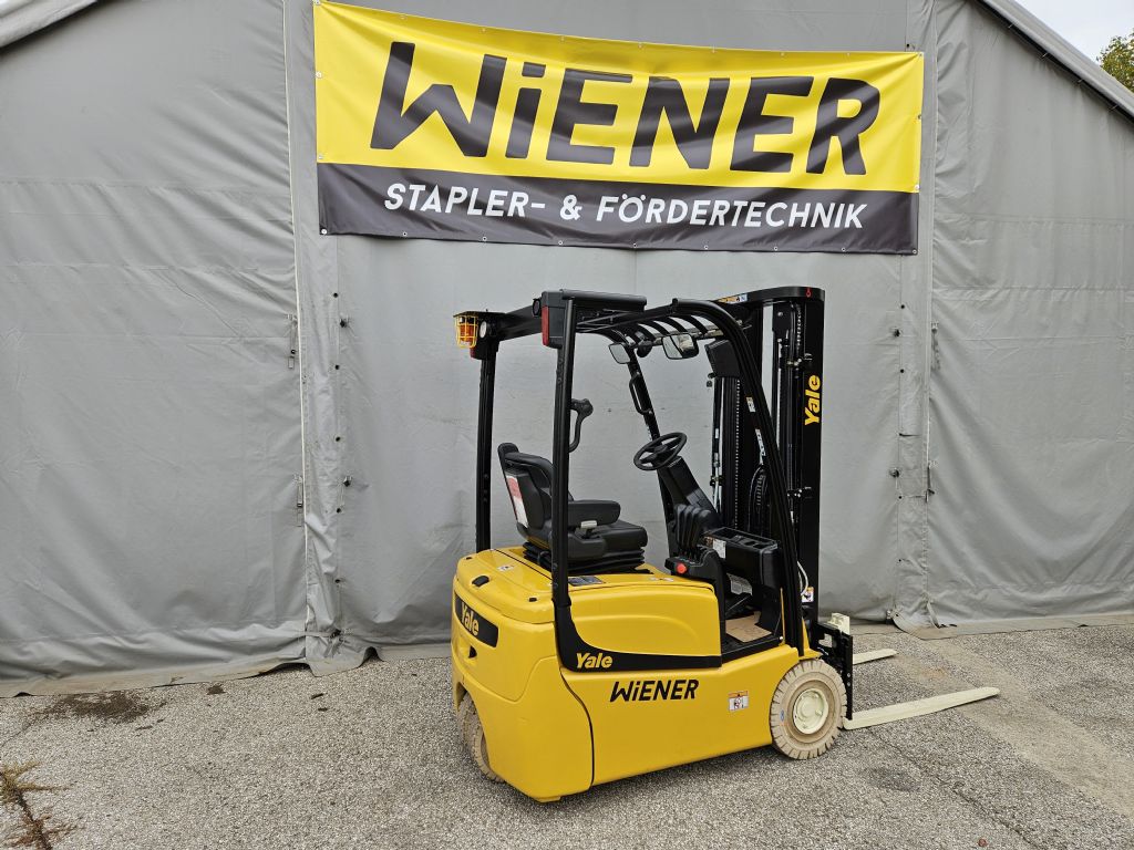 Yale ERP16VT Elektro 3 Rad-Stapler www.stapler-wiener.at Yale ERP16VT Elektro 3 Rad-Stapler www.stapler-wiener.at