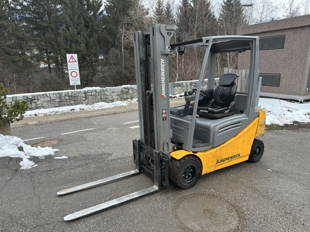 Jungheinrich EFG320-464DZ Elektro 4 Rad-Stapler www.stapler-wiener.at