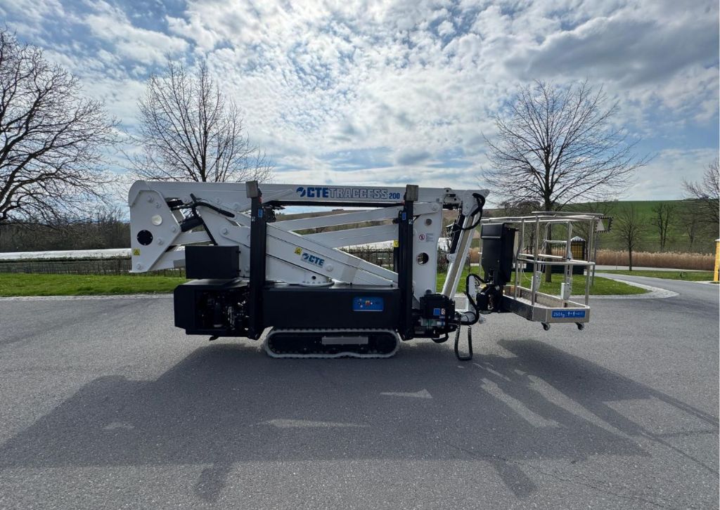 CTE Traccess 200 CTE Raupenarbeitsb�hne www.stapler-wiener.at