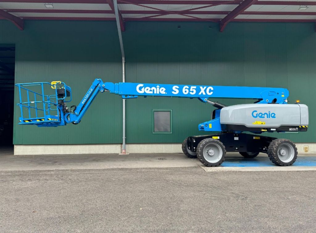 Genie S-65 XC Vorf�hrger�t Gelenkteleskopb�hne www.stapler-wiener.at