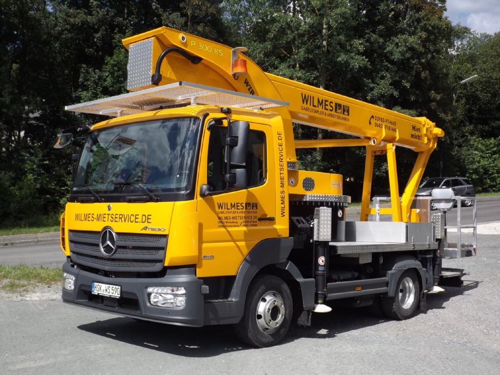 Arbeitsbühne / LKW Hebebühne, Stapler, Teleskoplader mieten