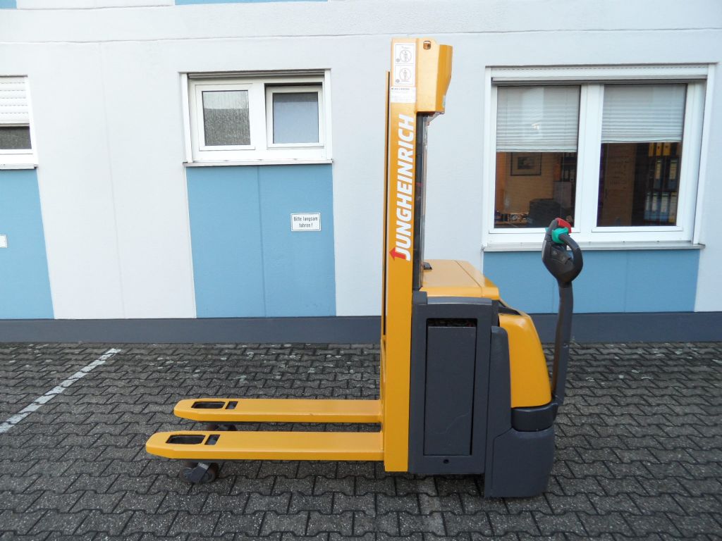 Jungheinrich-EJC 212z - neue Batterie - Initialhub - Freihub-Hochhubwagen-www.wilms-wiegers.de
