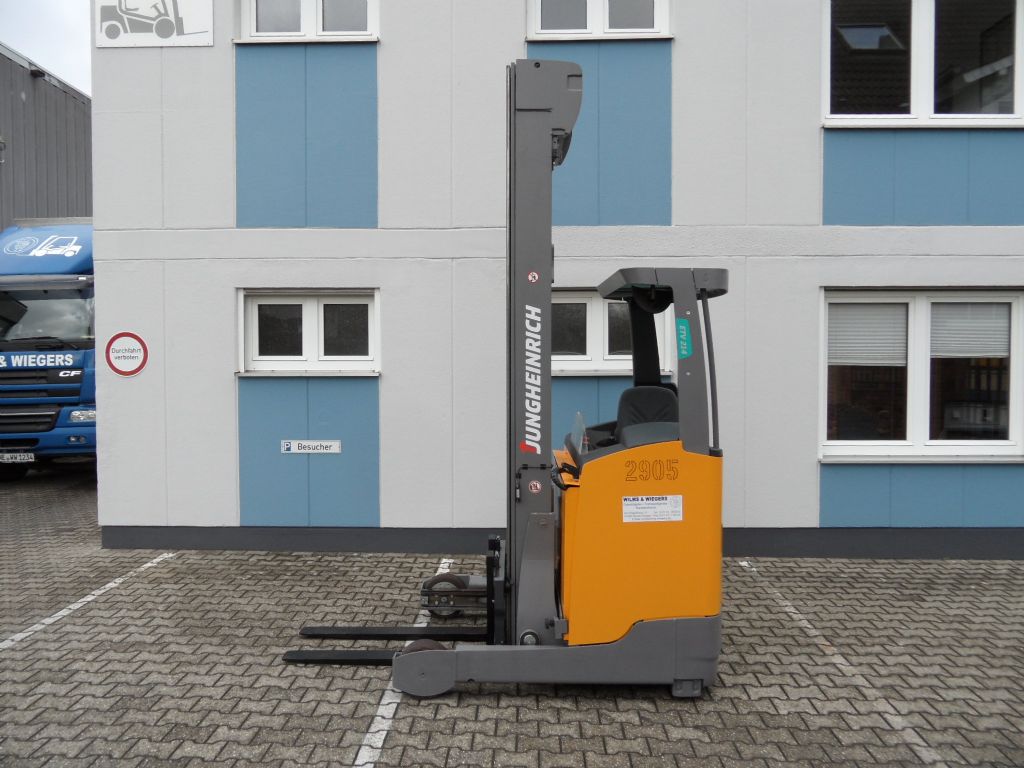 Jungheinrich-ETV 214 - 8,30 m Triplex - Drive+Lift Plus-Schubmaststapler-www.wilms-wiegers.de