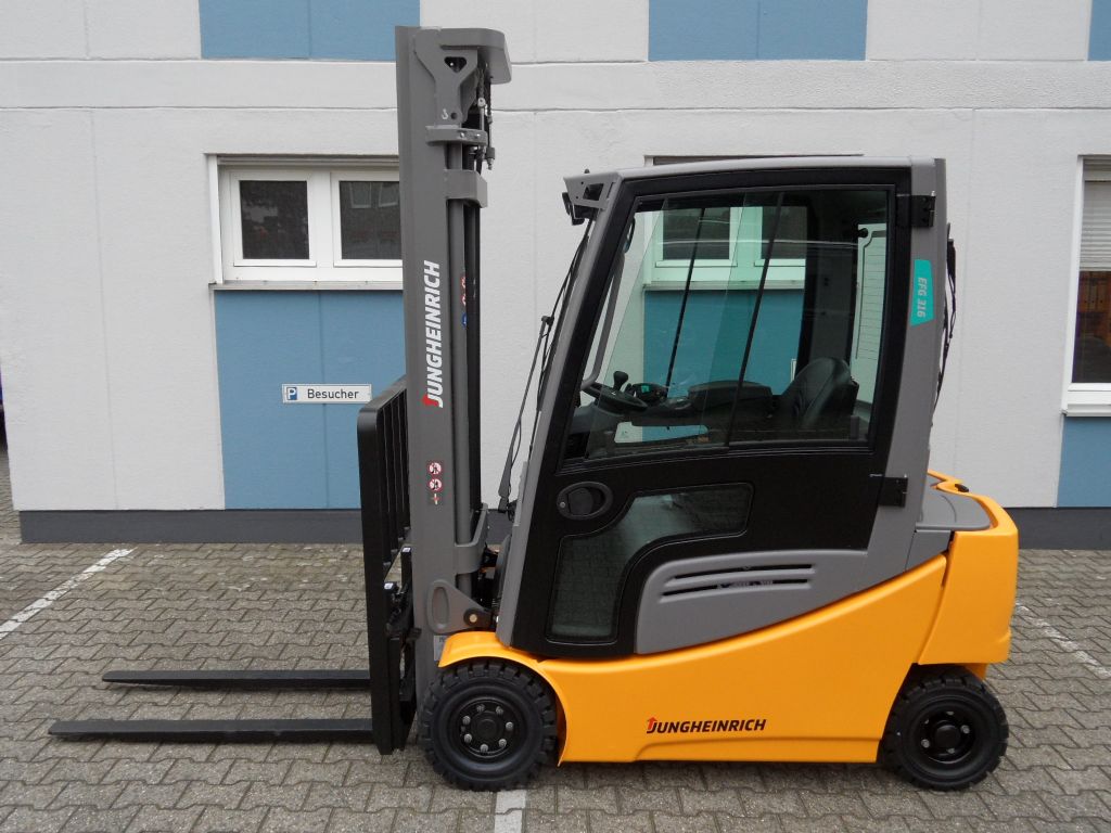 Jungheinrich-EFG 316 - Triplex - Kabine-Elektro 4 Rad-Stapler-www.wilms-wiegers.de