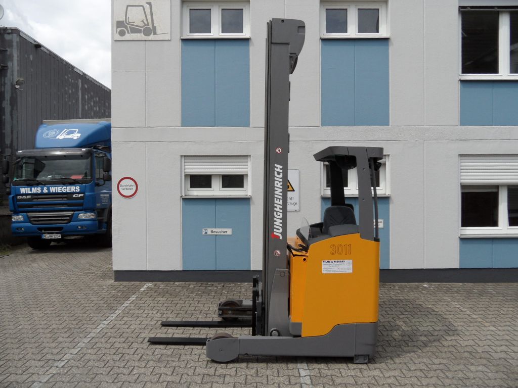 Jungheinrich-ETV 216 - 9 m Triplex - alle Rder neu!-Schubmaststapler-www.wilms-wiegers.de