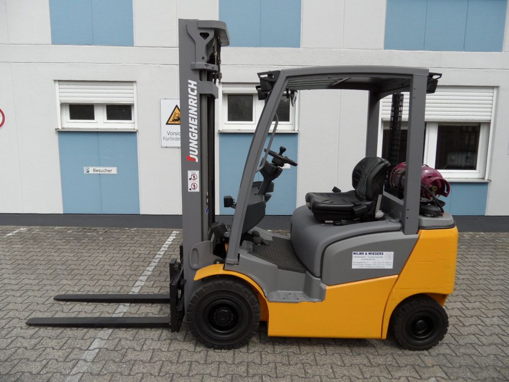 Jungheinrich-TFG 316 - Triplex - wenig Stunden-Treibgasstapler-www.wilms-wiegers.de
