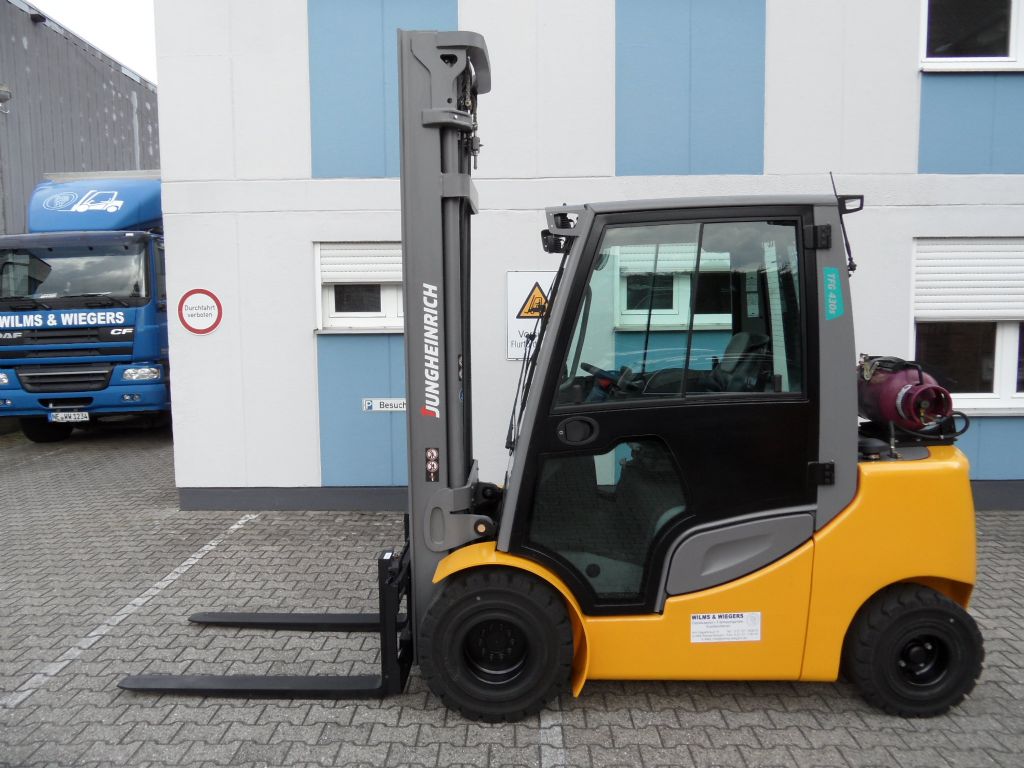 Jungheinrich-TFG 430s - Kabine mit Heizung - 4. Funktion-Treibgasstapler-www.wilms-wiegers.de