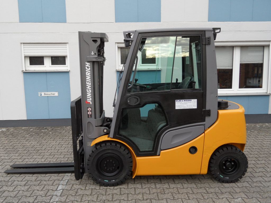 Jungheinrich-DFG 425s - Triplex - Kabine mit Heizung-Dieselstapler-www.wilms-wiegers.de