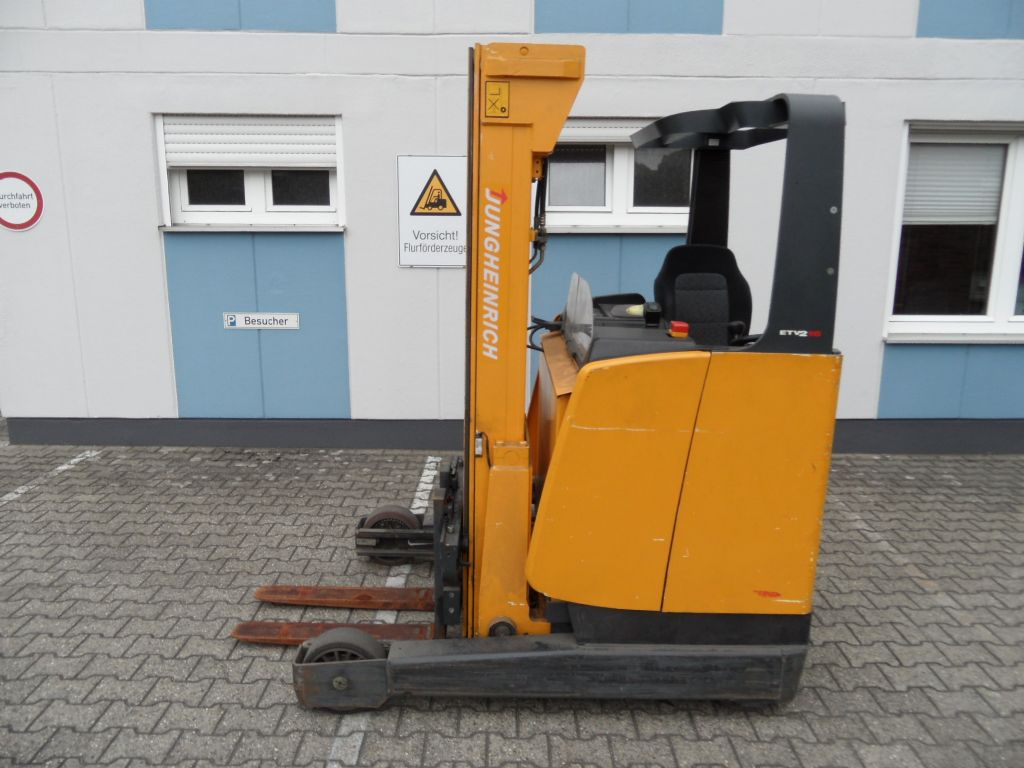 Jungheinrich-ETV 216 - 5 m Triplex - NUR fr HNDLER!-Schubmaststapler-www.wilms-wiegers.de