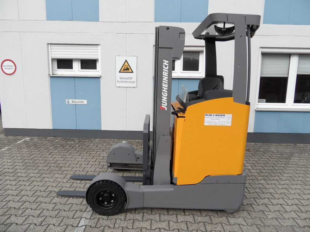 Jungheinrich-ETV C16 - Triplex - SE-Reifen-Schubmaststapler-www.wilms-wiegers.de