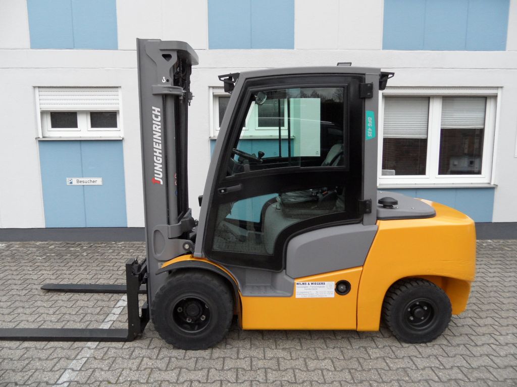Jungheinrich-DFG 435 - Triplex - Kabine mit Heizung-Dieselstapler-www.wilms-wiegers.de