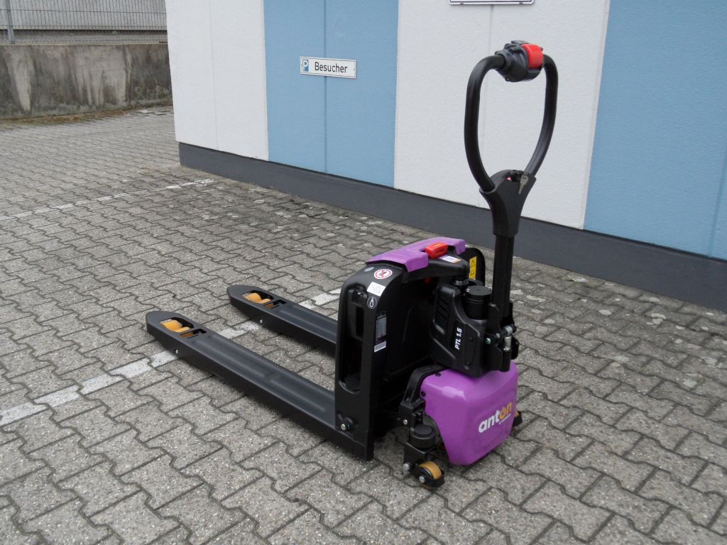 Jungheinrich-AntOn PTL 1.5 mit St�tzr�dern - Neuger�t! -Niederhubwagen-www.wilms-wiegers.de