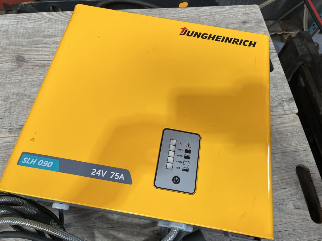 Jungheinrich SLH 090  24V 75A HF Charger www.wtrading.nl