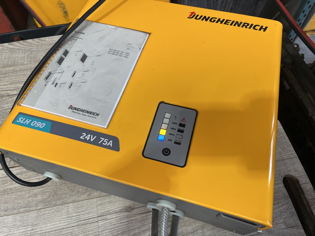 Jungheinrich SLH 090  24V 75A HF Charger www.wtrading.nl