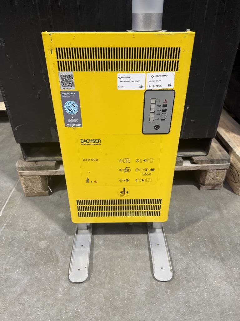 *Sonstige E230G HF 24V 60A Tricom 0716 Charger www.wtrading.nl