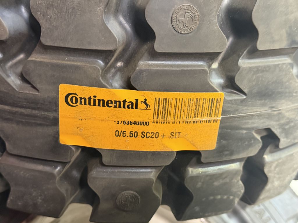 Continental Continental 200/50-10 7 loch Reifen www.wtrading.nl Continental Continental 200/50-10 7 loch Reifen www.wtrading.nl
