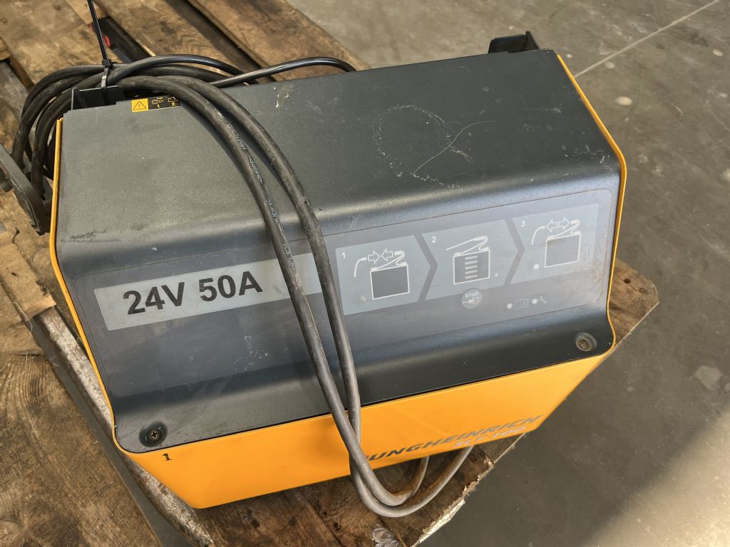 Jungheinrich SLT 100 JH 24V50A Charger www.wtrading.nl