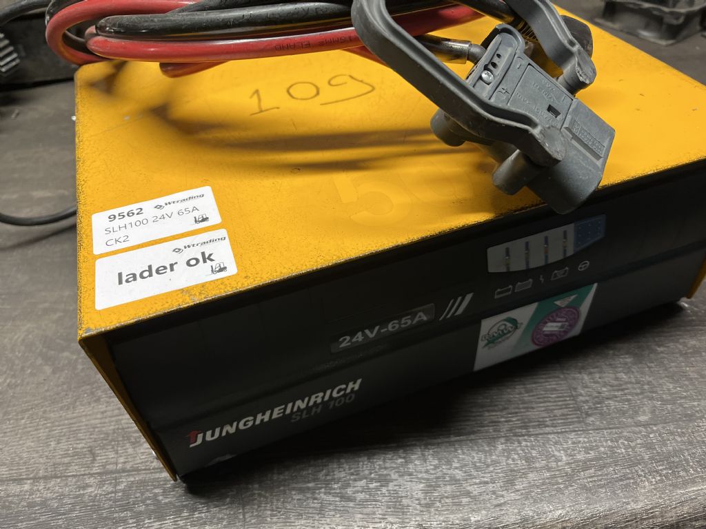 Jungheinrich SLH100 / 24V65A HF Charger www.wtrading.nl