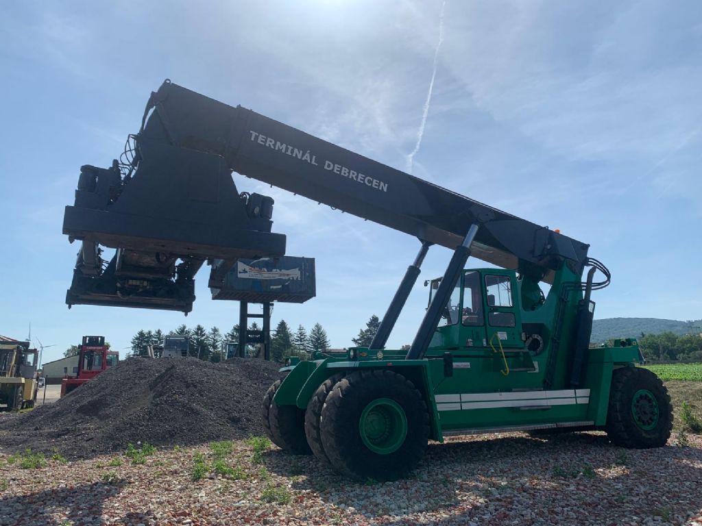 Kalmar-DC4560-Vollcontainer Reachstacker www.zeiss-forkliftcenter.at