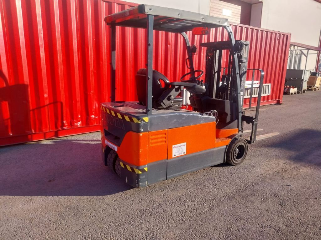 Toyota-7FBEF 20-Elektro 3 Rad-Stapler www.zeiss-forkliftcenter.at