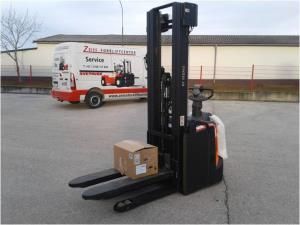 BT-Staxio SPE140-Hochhubwagen www.zeiss-forkliftcenter.at